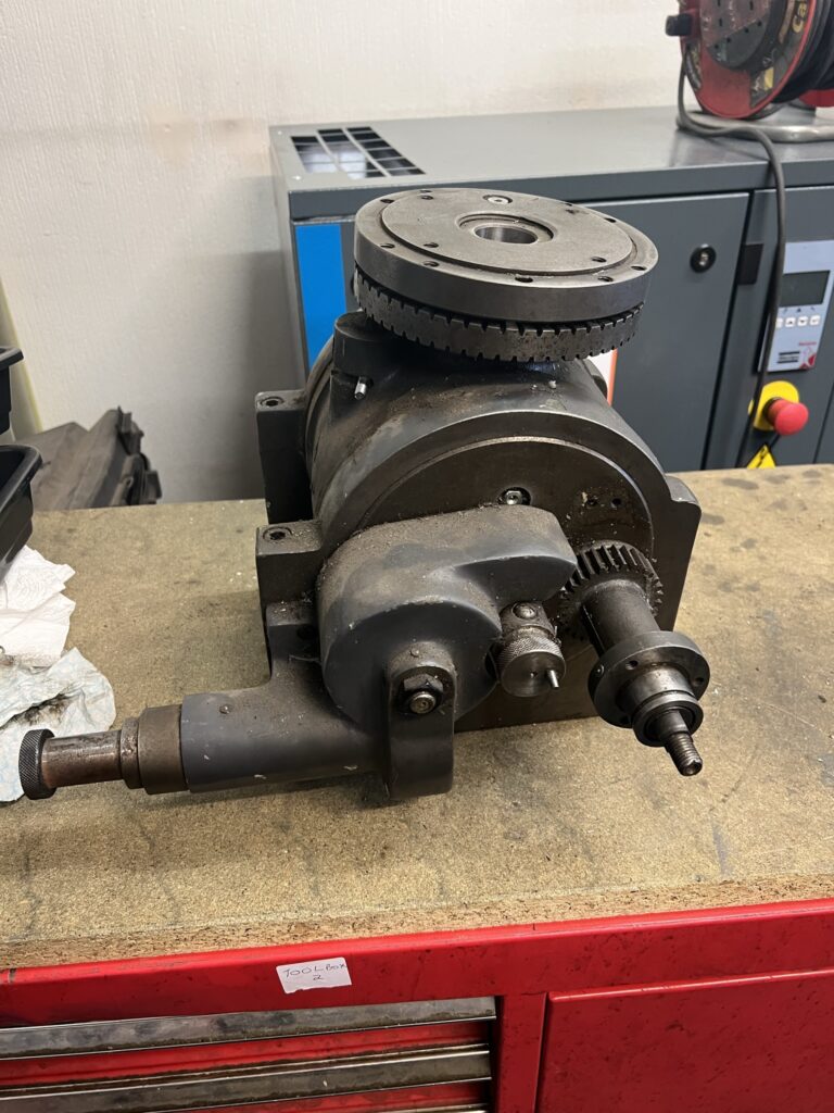 Elliott 5” Universal Dividing Head